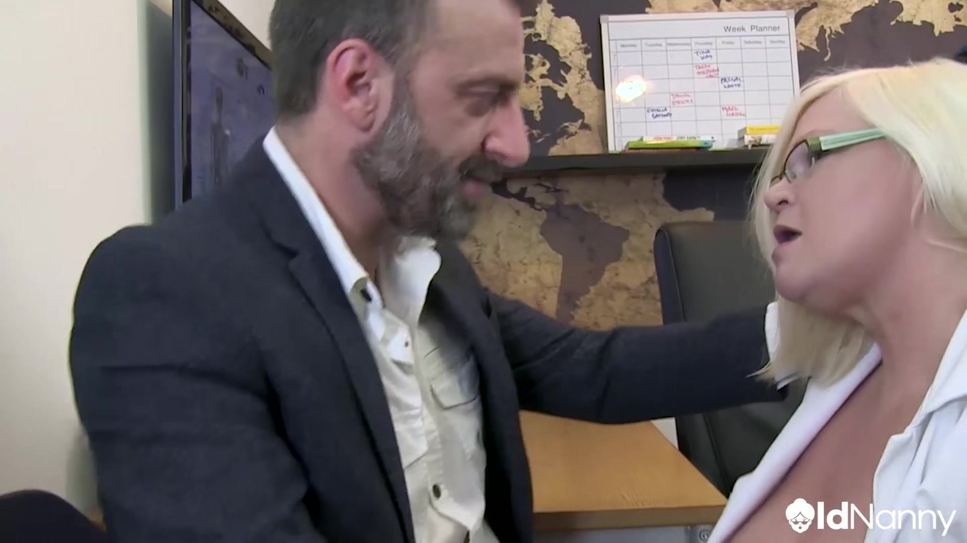 AGEDLOVE Pascal fucks the doctor hard in her office