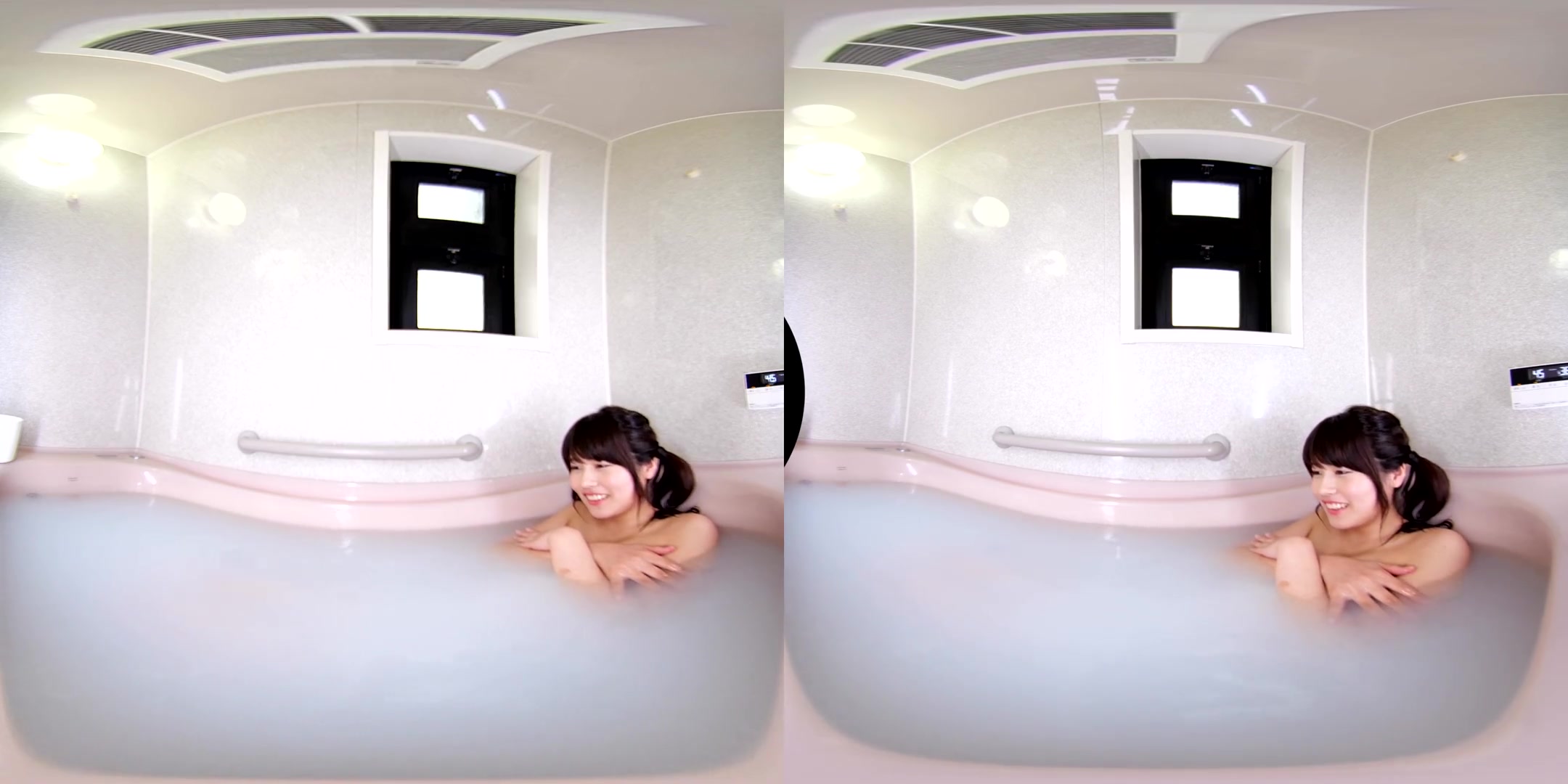 Yoshino Chitose Bathing with Yoshino Chitose - FANTASTICA
