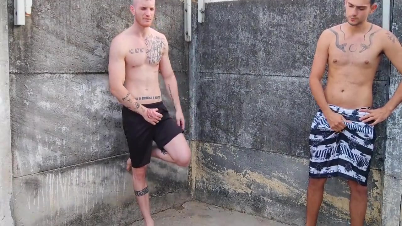 Carmona E Cobra Batendo Uma No Quintal 7 Min