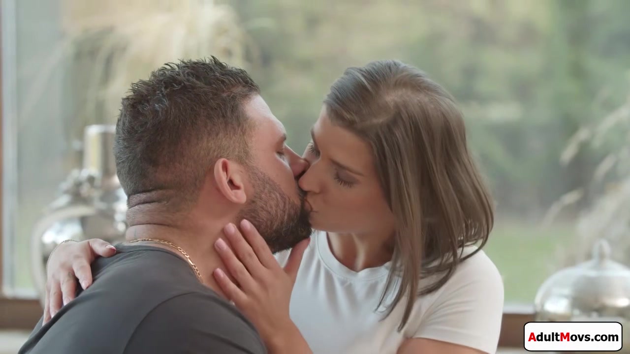 Euro babe Niki Harris doggystyled after being pussy licked