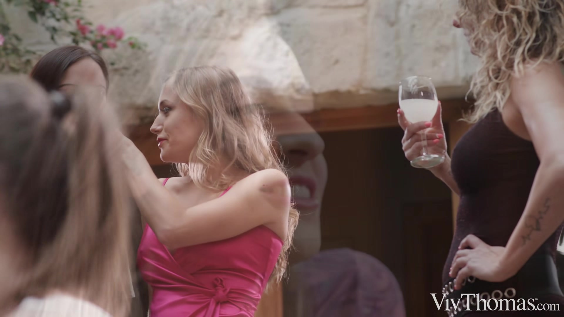 Party Girls 1 - Aislin & Emerald Ocean - VivThomas