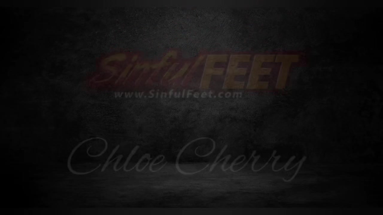 Porn Slut Chloe Cherry Ripping Pantyhose And Joi