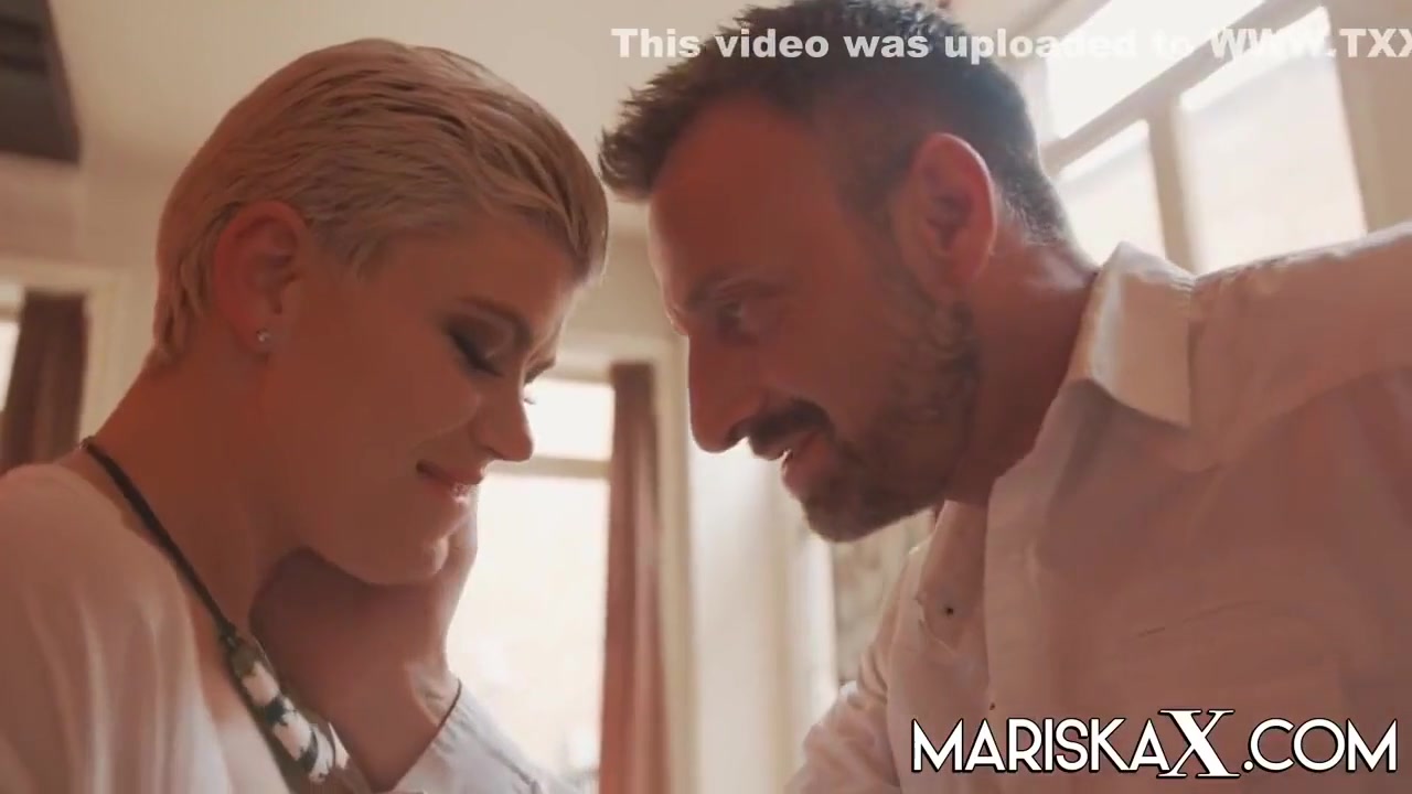 Bosomy Blond Stepmom Has Her Booty Banged - Mariska X And Pascal White