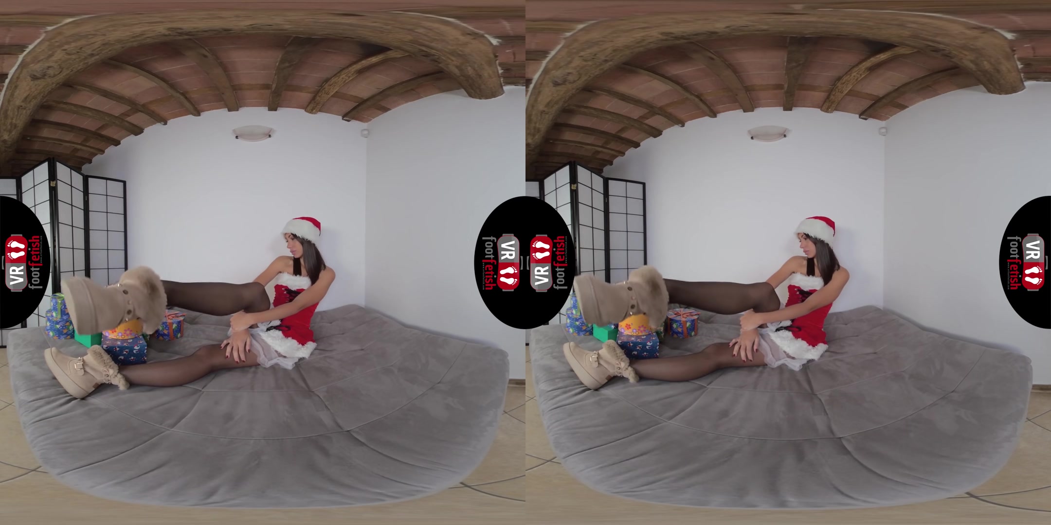Stunning Daniela flaunts her sexy feet and wishes you Merry Christmas - VRFootFetish