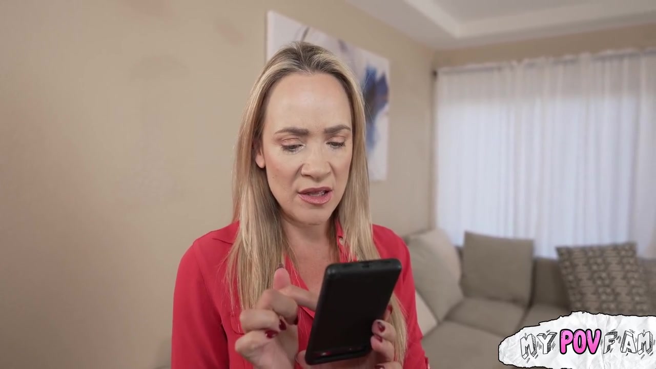 Stepmom Fucks Nerdy Stepson
