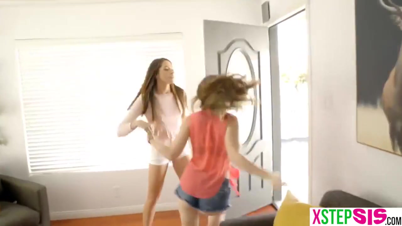 My Male Stick Blocking Stepsister Did Sucks And Bang Me Good - Avi Love