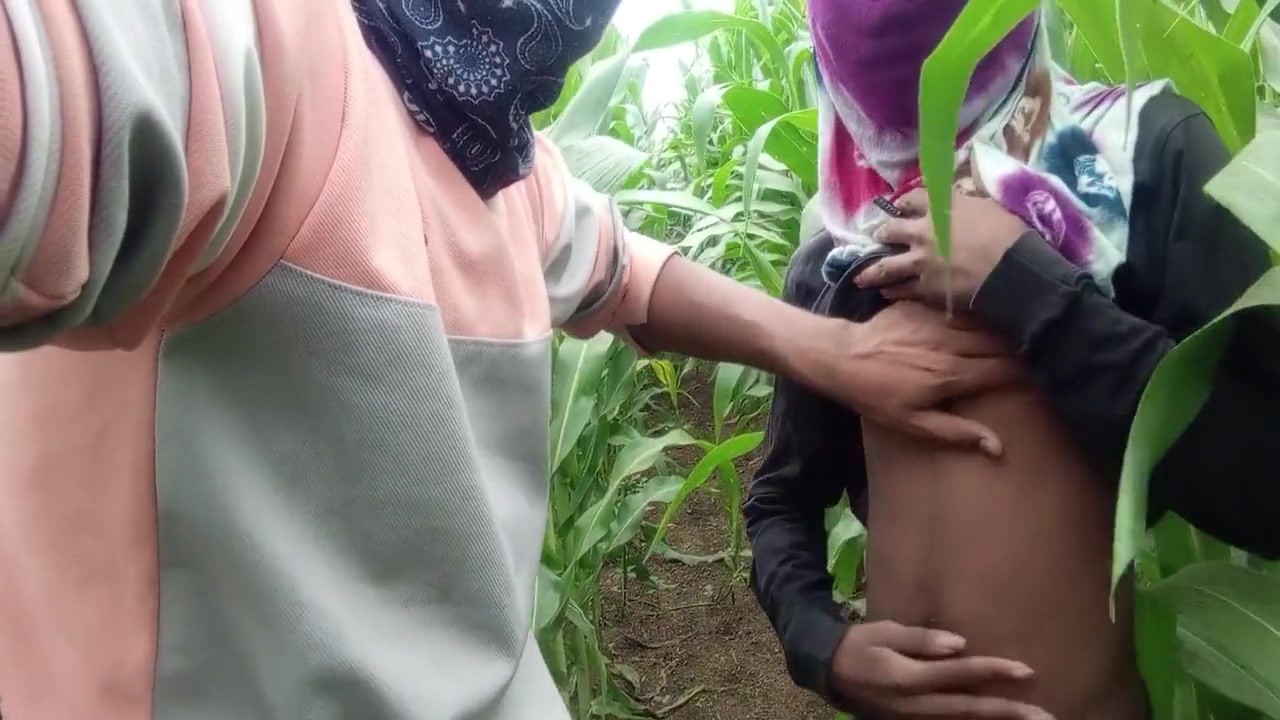 Today My Friend Took Me To The Corn Field And Fucked My Ass And Fucked Me With Great Pleasure - Hindi Voice