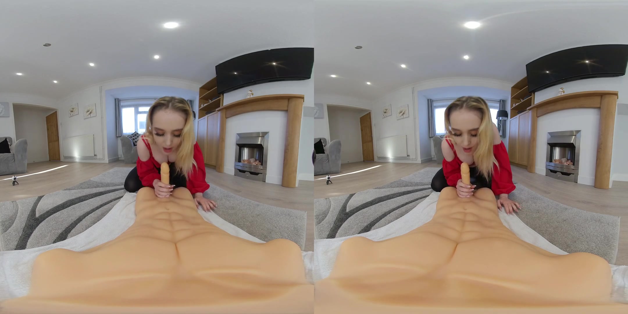 Oral Fixation - Busty teen 18+ Amateur Ellie Louise