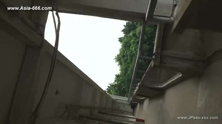chinese girls go to toilet.108