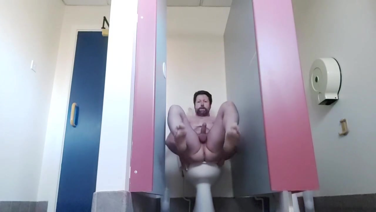 Very Risky But Sexy Naked Wank