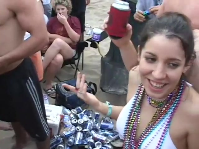 Amateur Latina Sluts Get Nude In Public