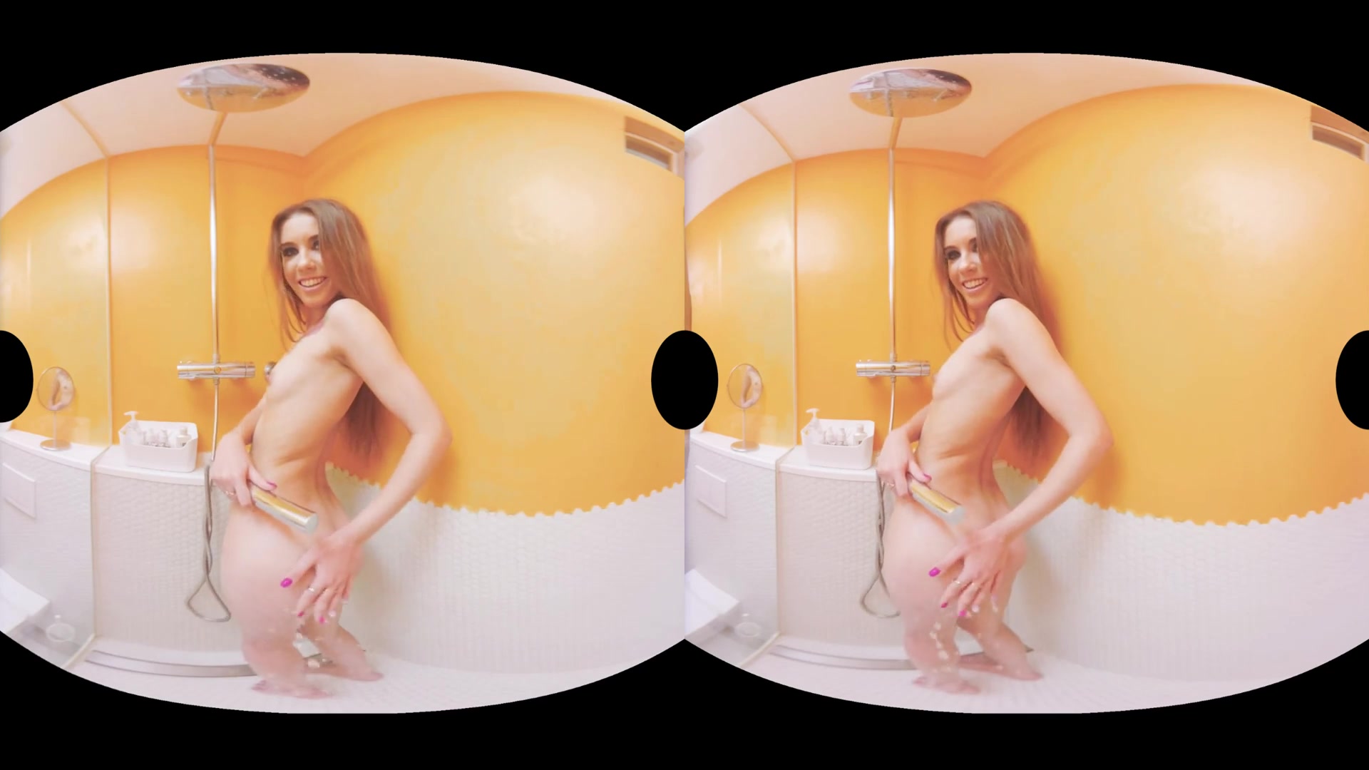 Elle Rose in Pissing fun - VirtualRealPorn