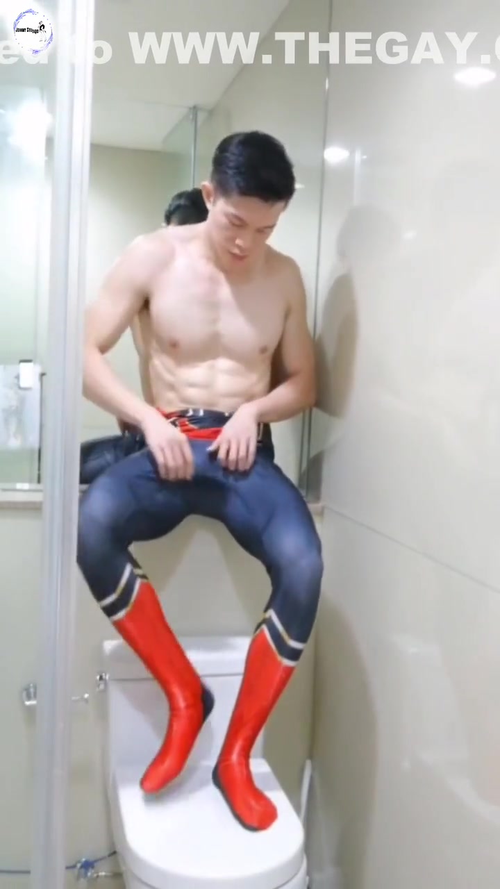 Gay Chinese Muscle Dressed Superman Solo In Tolet Sucks Cock