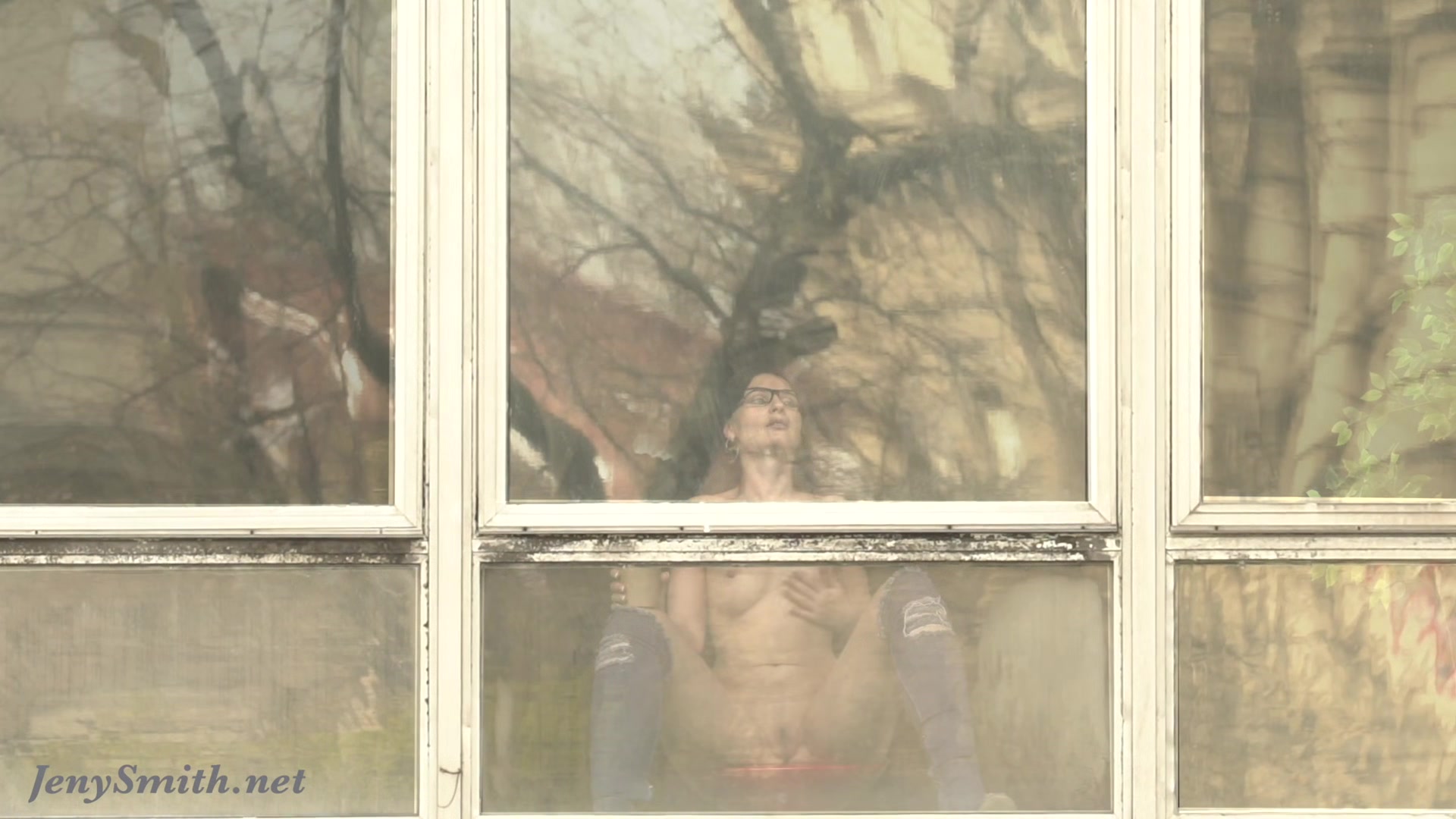 Jeny Smith teasing the strangers thru the window