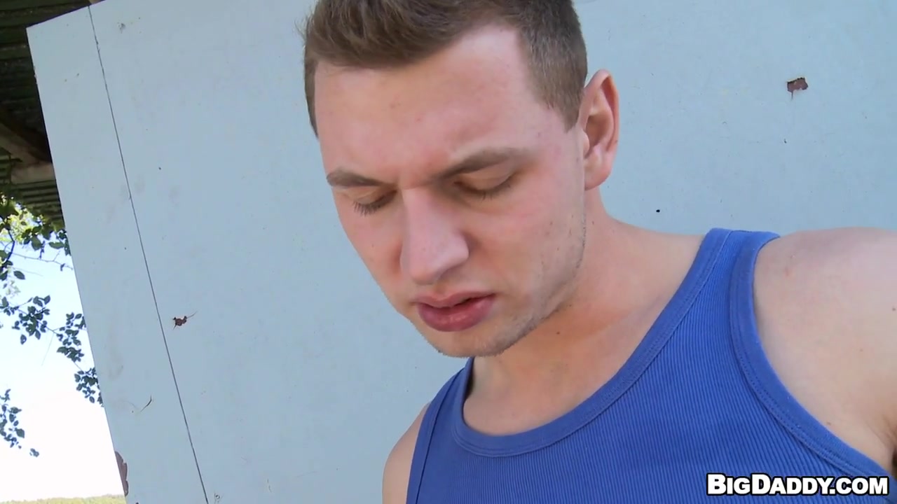Amateur Euro Dudes Fuck in public - OutInPublic