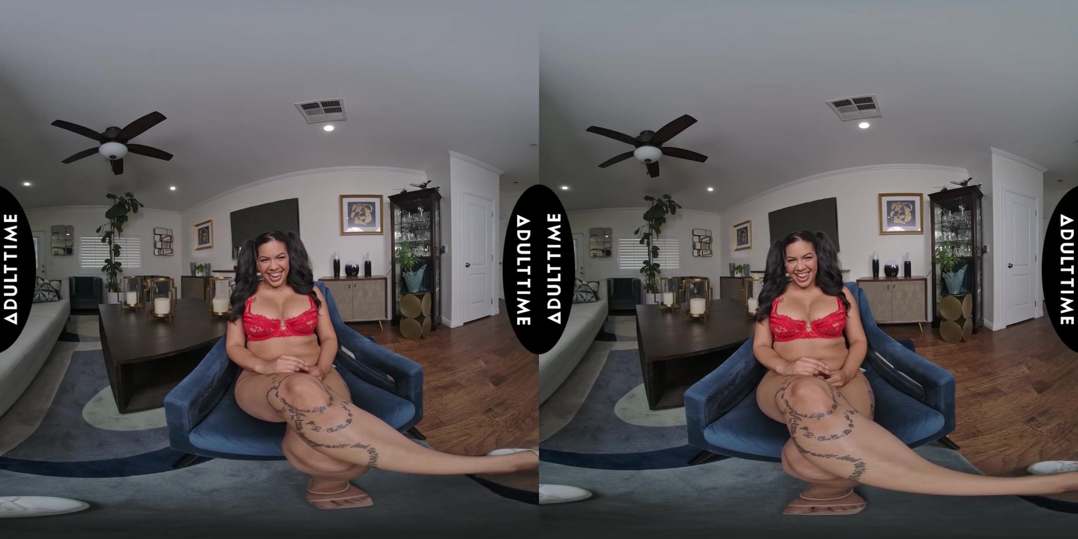 Up Close Vr With Maya Farrell