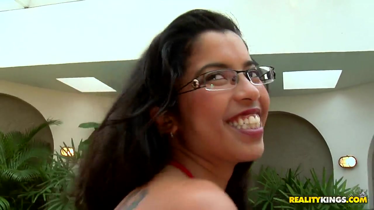 Sexy newbie Jessycah licked near the pool