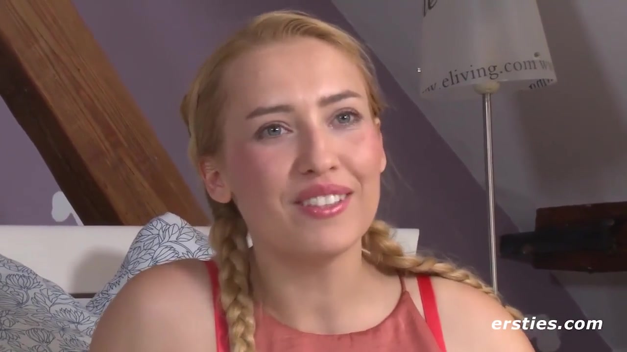Deutsche Blondine Vergnugt Sich Mit Vibrator