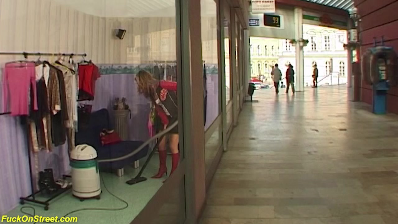public anal at the shopping mall