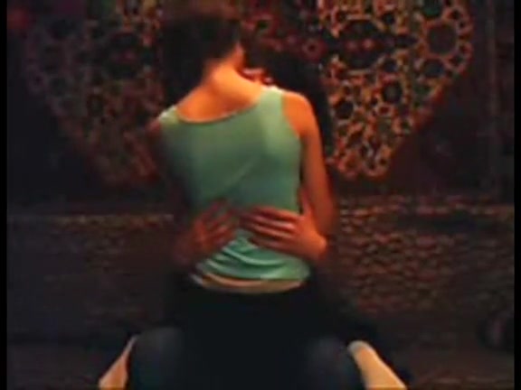 Girlfriend gives a private sex lesson ended with facial