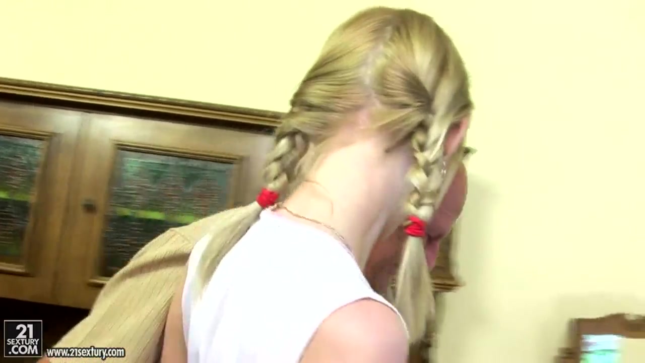 Young Jenni adores to bang with her mature friend