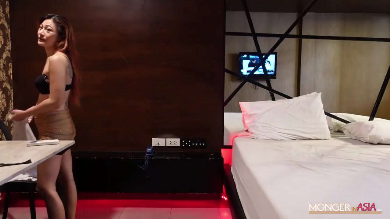 Slutty Amateur Thai Ho Fucks A Lucky Foreigner