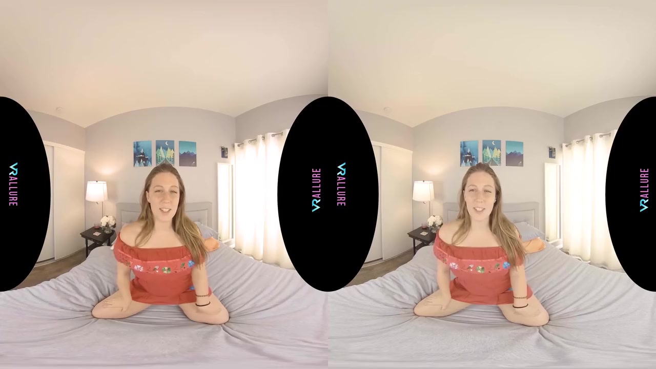 Febby Likes To Show Off Her Curves! - Virtual Reality