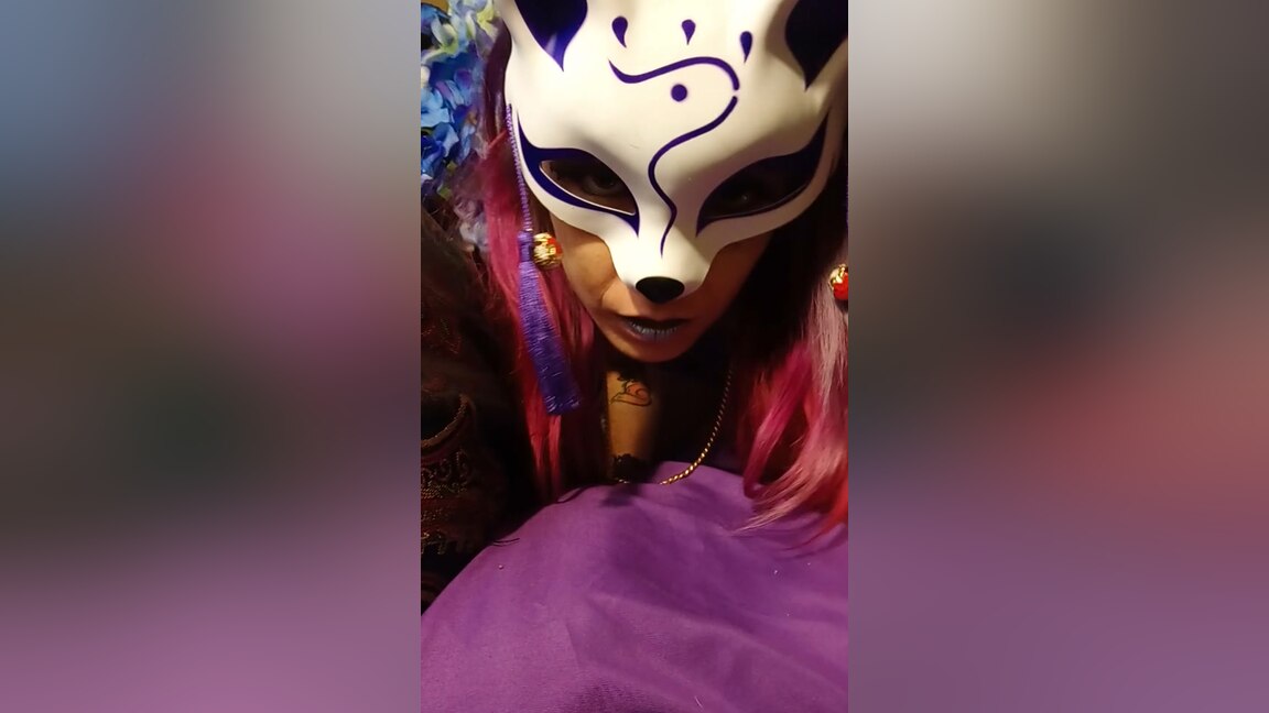 Masked Fishnet Bodysuit Fox Girl Vibes Her Clit And Cums Hard - Ladythetramp