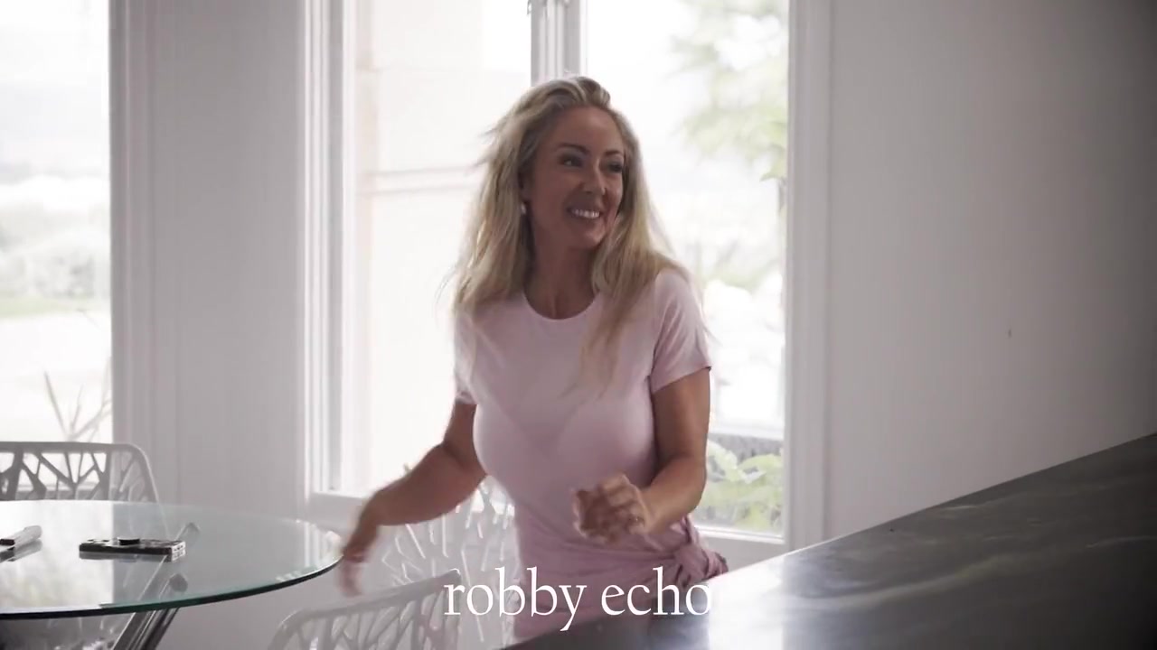Sadie Summers, Missa X And Robby Echo In The Scandal