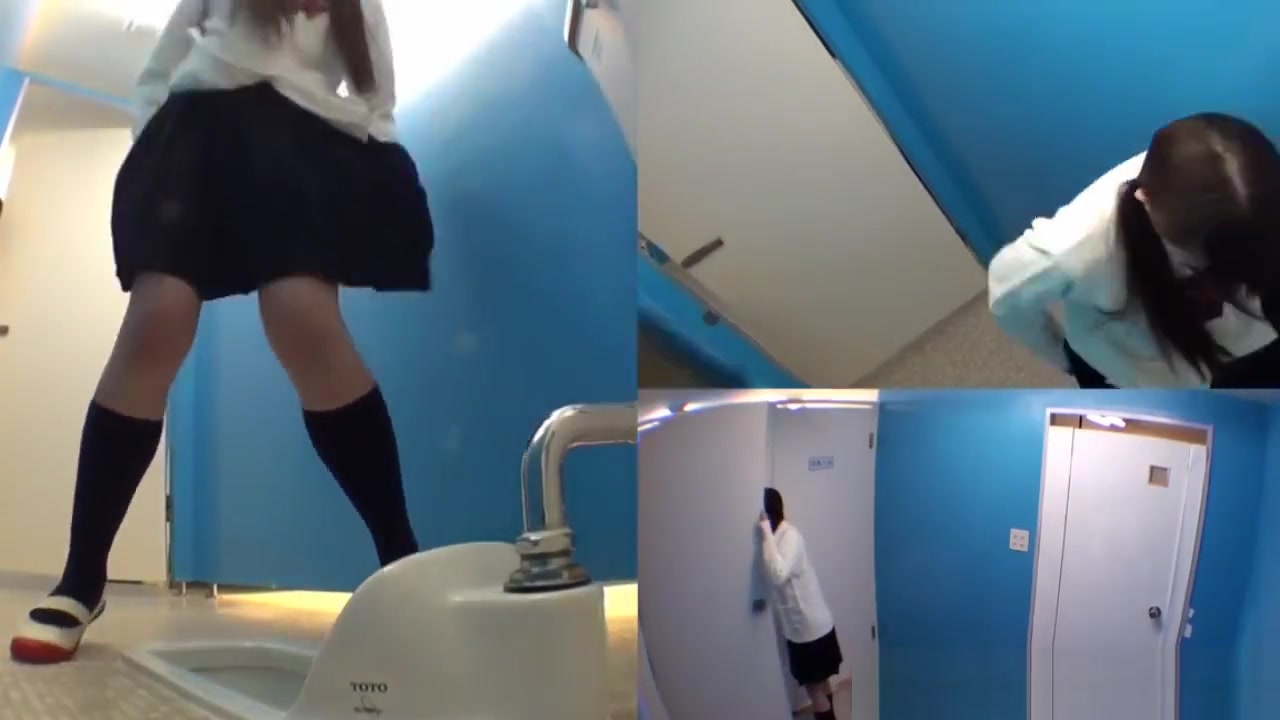 teen 18+ students 18+ Urinating
