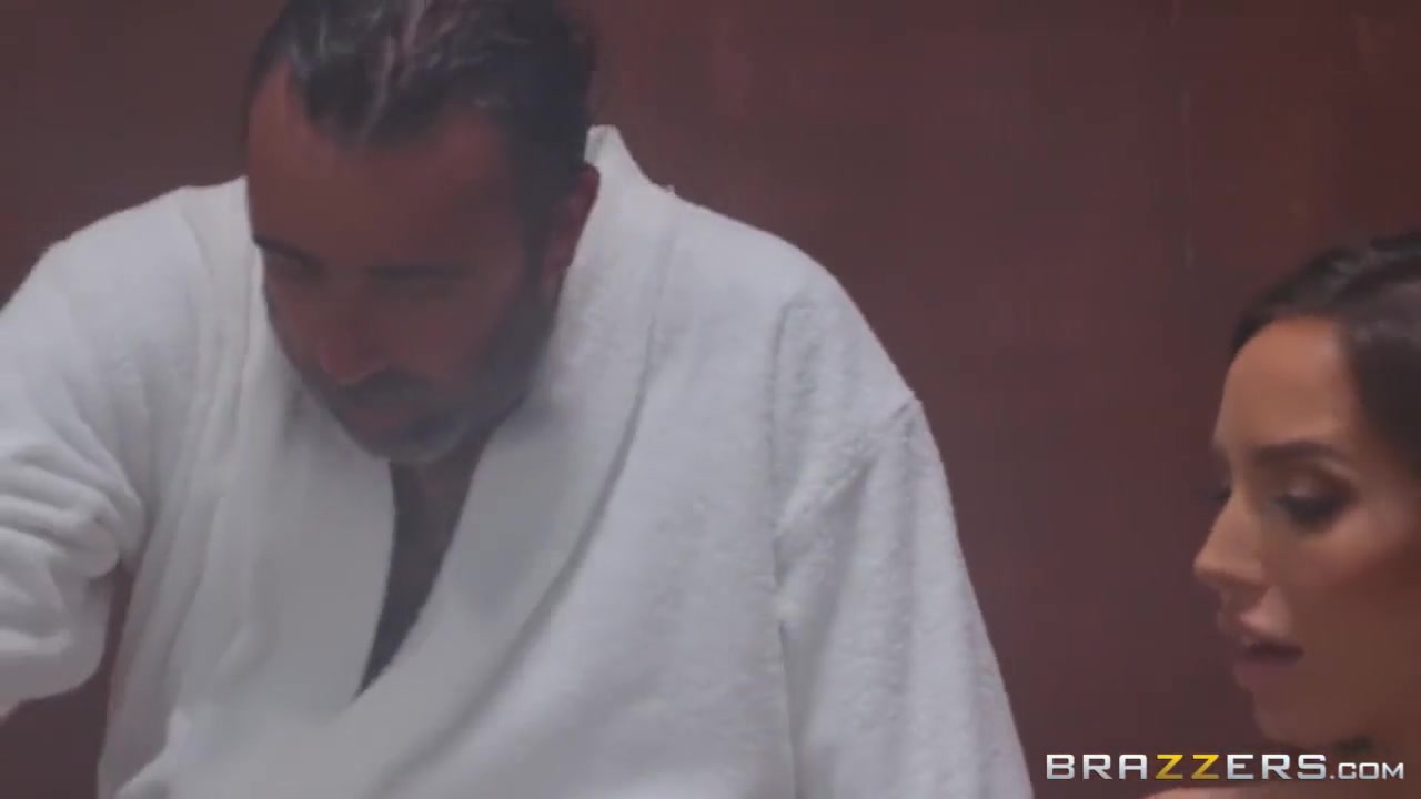 Seth Gamble, Desiree Night And Jenna Foxx In Sharing Big Cock In The Sauna