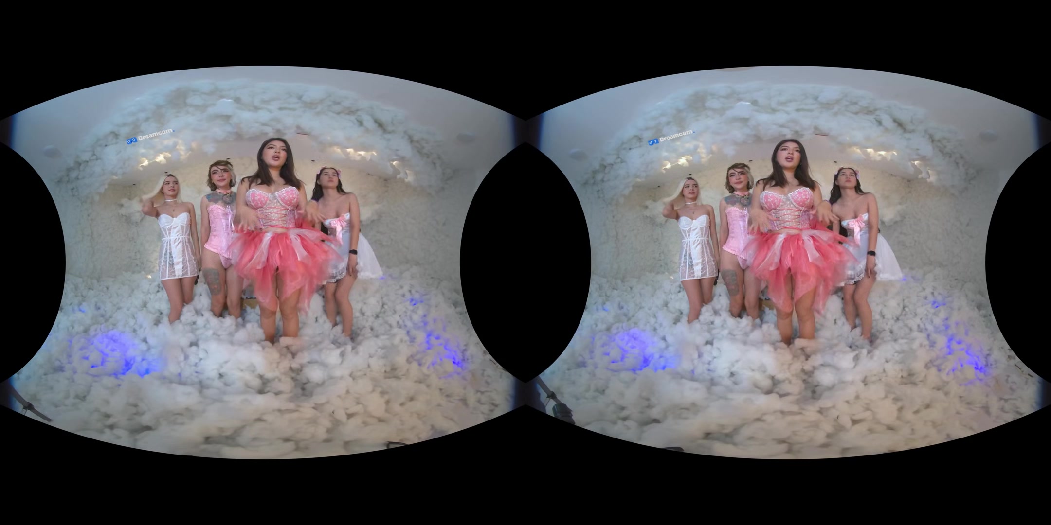 Colombian Valentine's Style: Quad Of Girls In Love