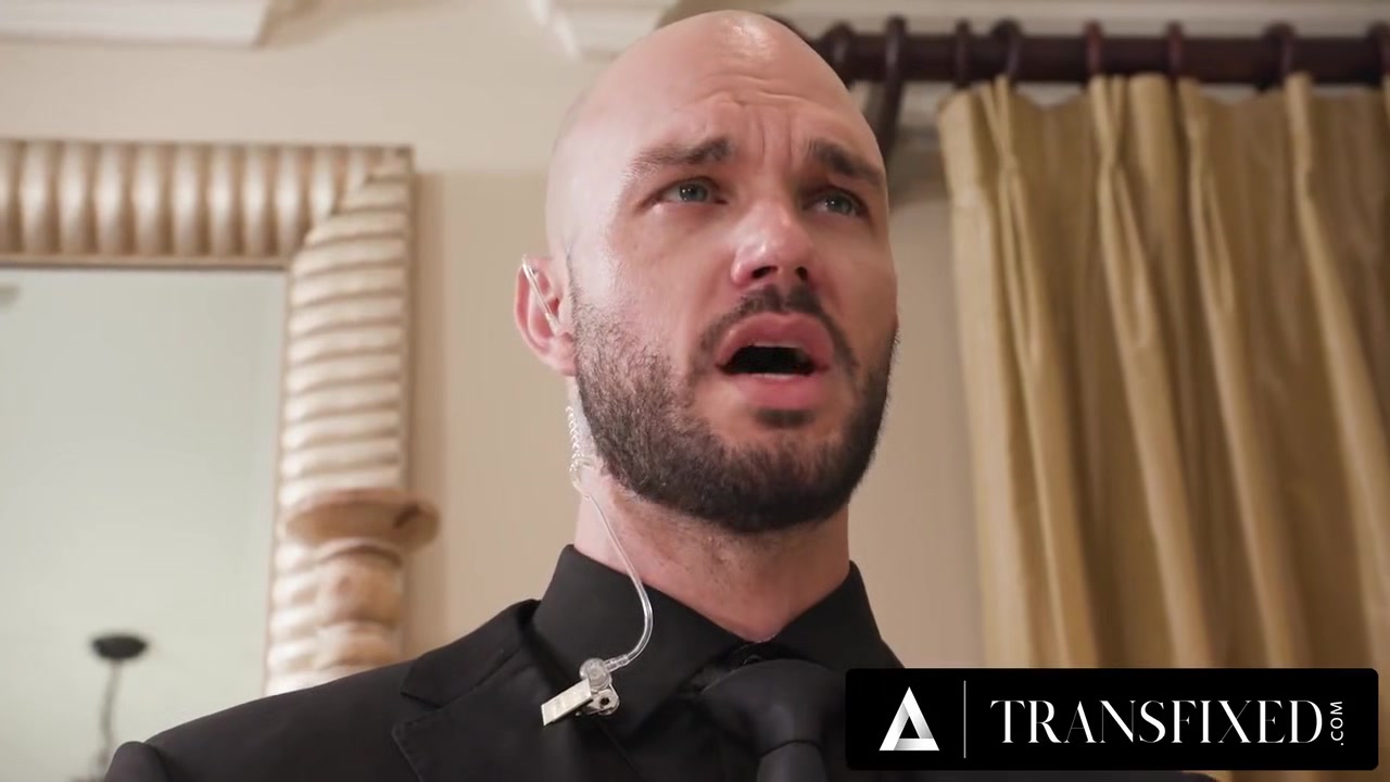 Single Rich Kalli Grace Fucks New Hookup Kasey Kei With Hung Bodyguard