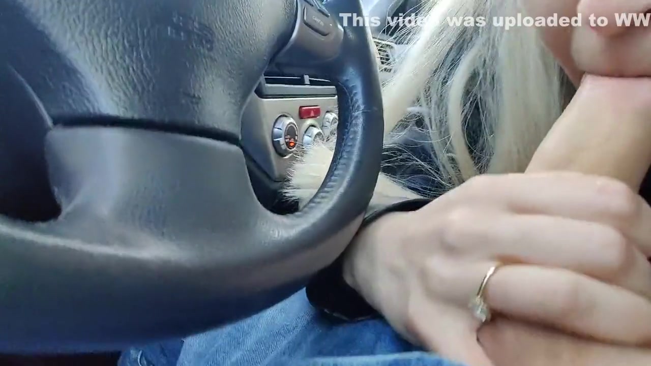 Passionate Blowjob In The Car
