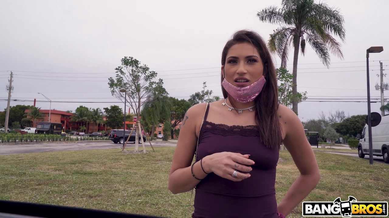 Sommer is Eager To Please - BangBus