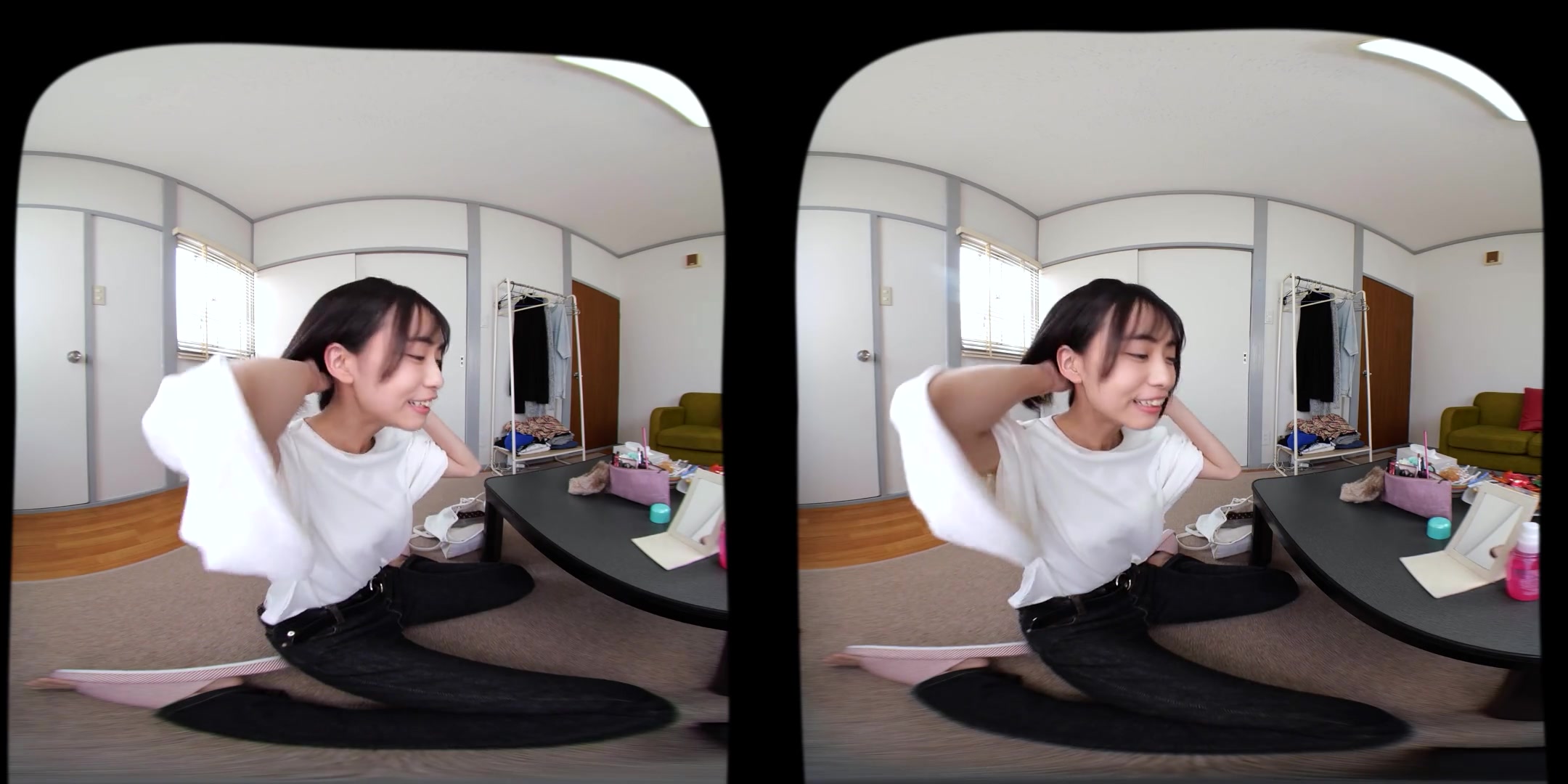 Daydream: I'm Unchanged by You Around Me; Softcore Non-Nude Virtual Date with a Japanese Babe