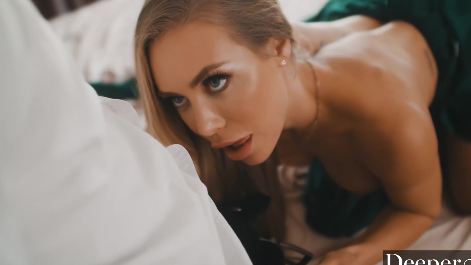 Deeper. Nicole Aniston Gets The Of Service She Desires