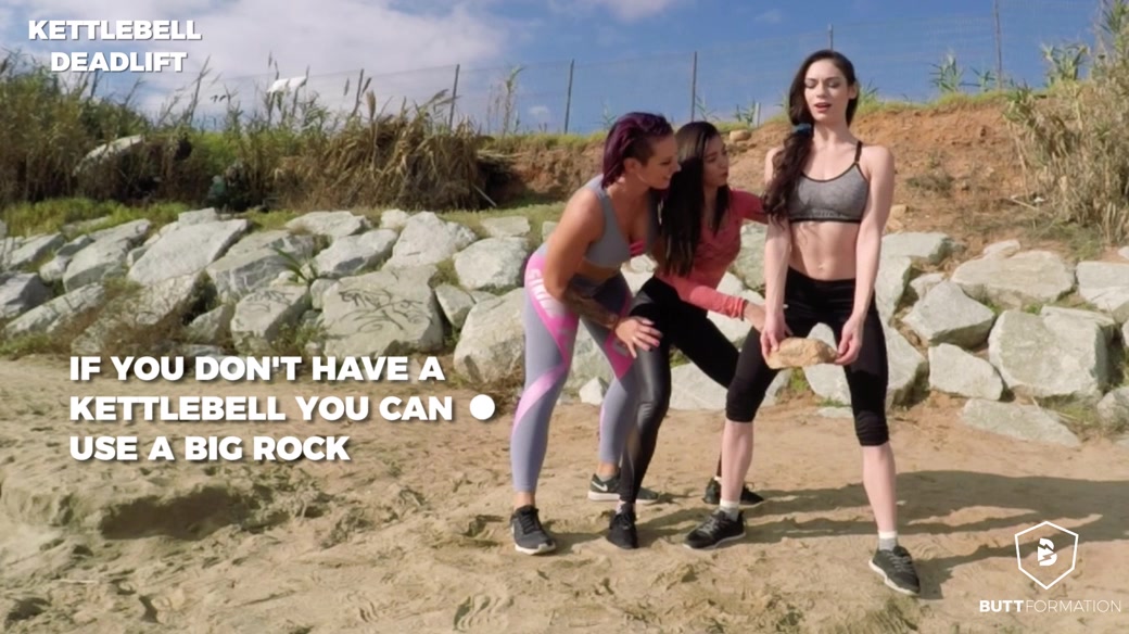 Frida Sante in Kettlebell Deadlift - ButtFormation