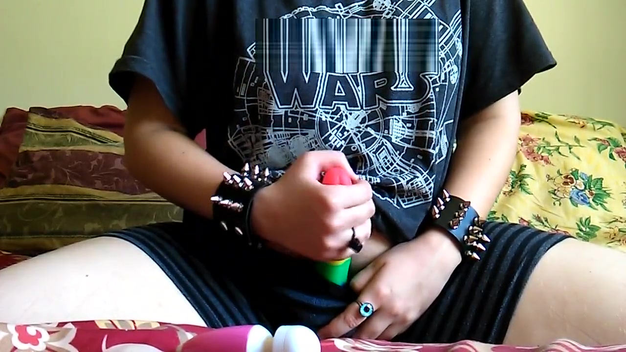 punk ftm jerks off rainbow dildo & uses mini hitatchi wand