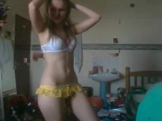 Small tittied lady undresses her useless clothes
