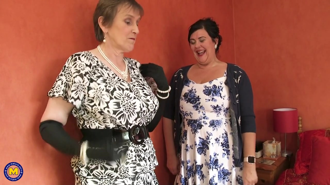 British Mature Housewives Allison & Katie Coquard Play With Each Others Pussies - MatureNl