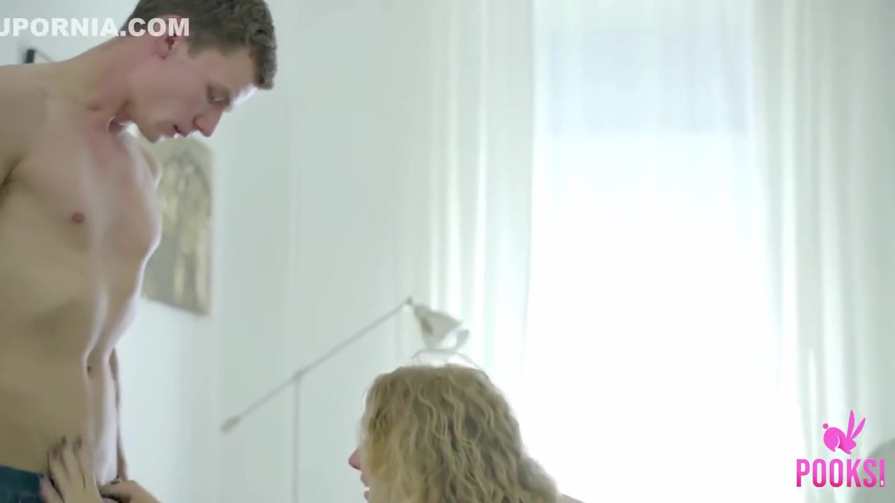 Big Dick Wrecks Small Boobed Stella And Gives Her A Freshly Milked Facial!