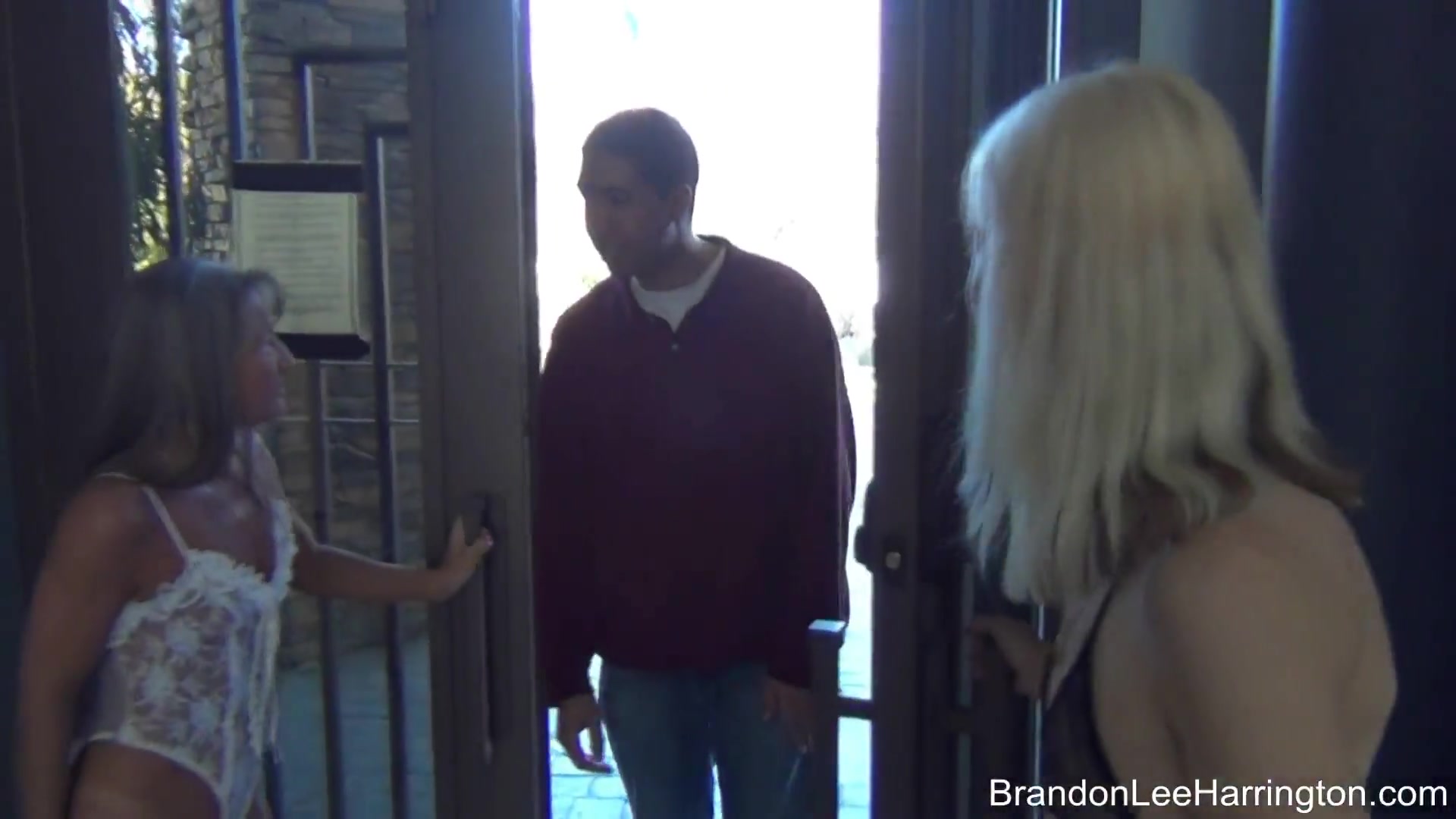 2 Bored Housewives Seduce Repairman - Brandonlh702