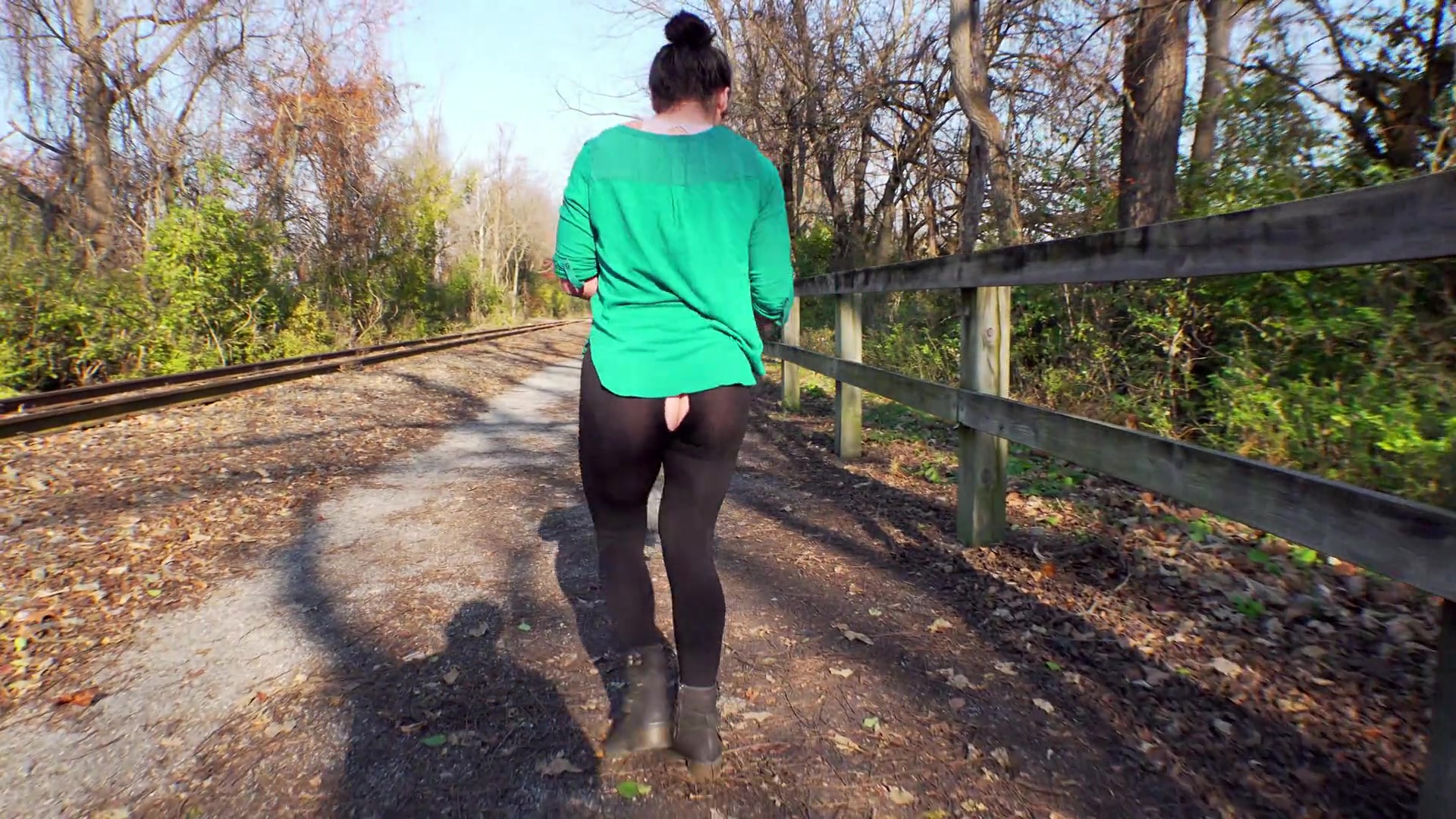 Oblivious Milf In Ripped Leggings - Sammi Starfish