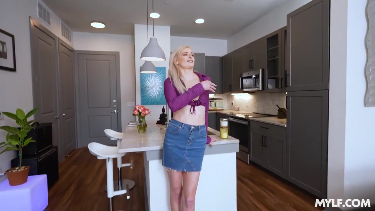 She Loves Her Face Fucked - MYLF