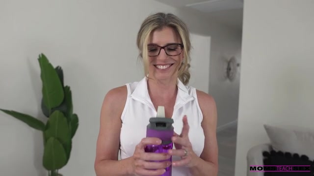 Stepmom Helps Me Sharpen Up My Game - S19:E9 - Nubiles-Porn