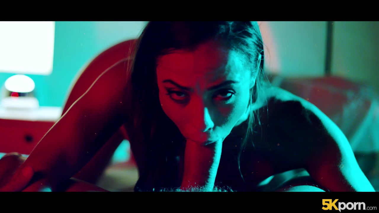 Strip For You - 5KPorn