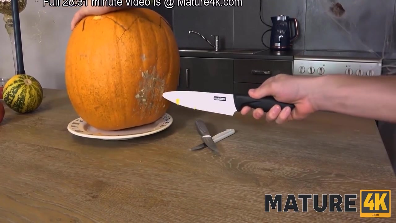 Charmer Gives Muff To Stepson For Hot Bonking In The Kitchen 11 Min