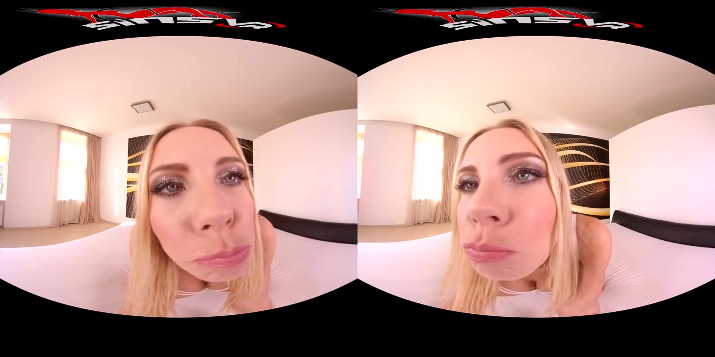 VR porn - In Bed with Florane Russel - SinsVR