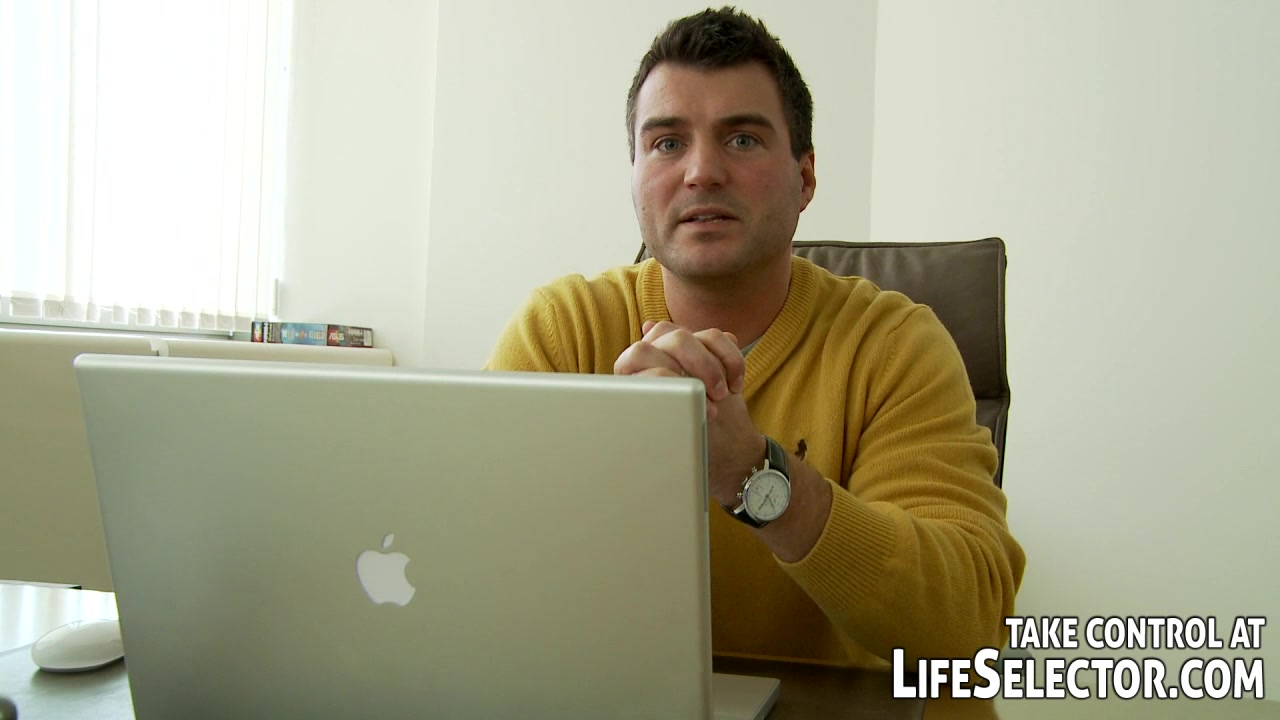 ZoliBoy's new assistant - LifeSelector